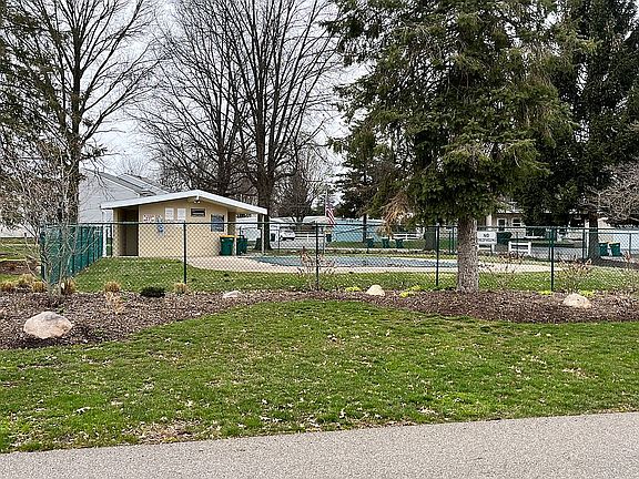 Community pool & play area