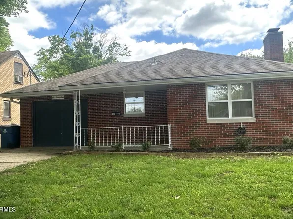 131 Riverside Dr, Jefferson City, MO 65101