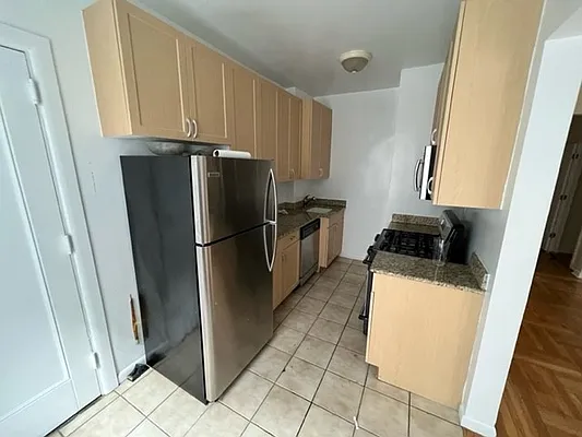 Rented by Cooper & Cooper Real Estate | media 9