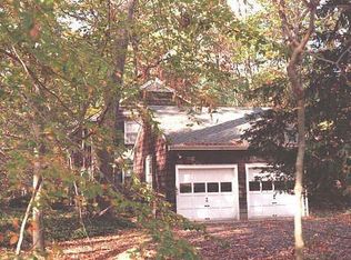 195 Cat Rock Rd, Greenwich, CT 06830