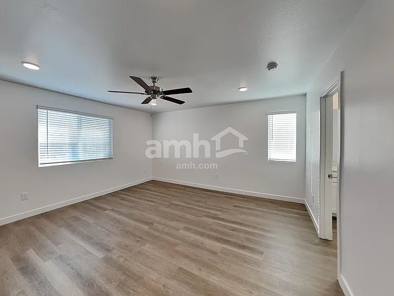 12627 W Flynn Ln — Photo 6