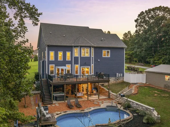 1174 Old Mount Vernon Rd, Bethpage, TN 37022
