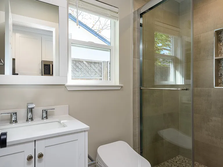 780 Ivy Dr #2 — Photo 6