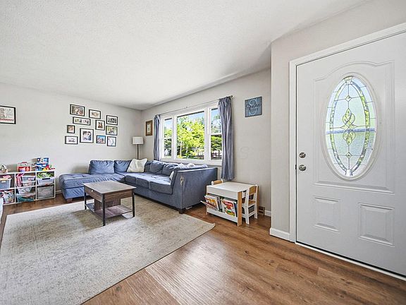 5th image of 445 Stygler Rd N