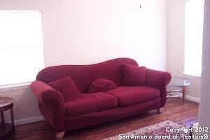 5th image of 626 Cottonwood Ave