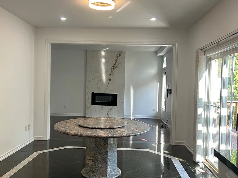 35 Gemini Cres — Photo 13