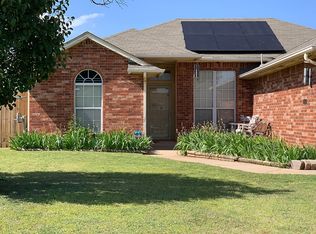 12417 SW 13th St, Yukon, OK 73099