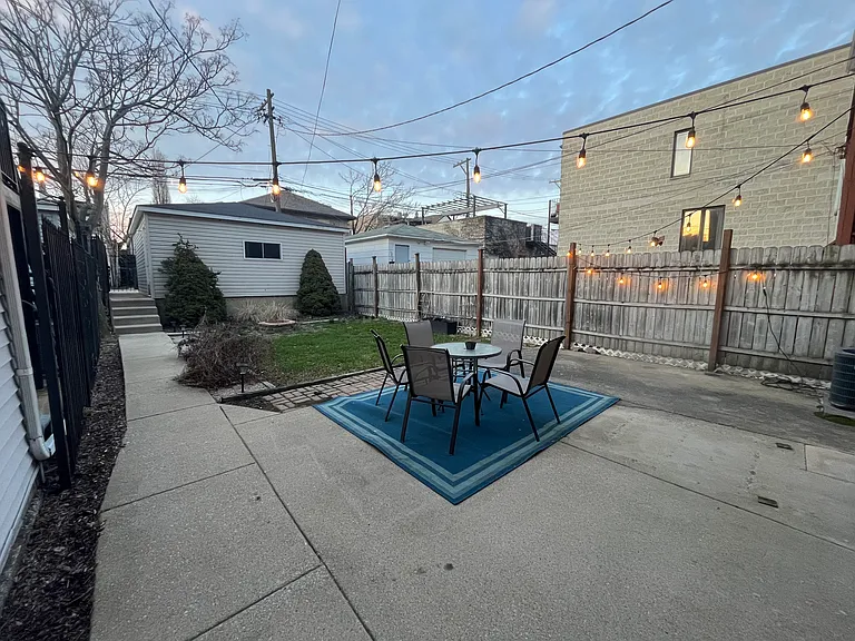 2620 W Homer St #1 — Photo 17