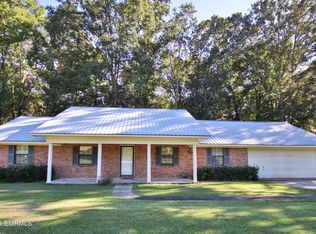 8777 Seals Dr, Meridian, MS 39307