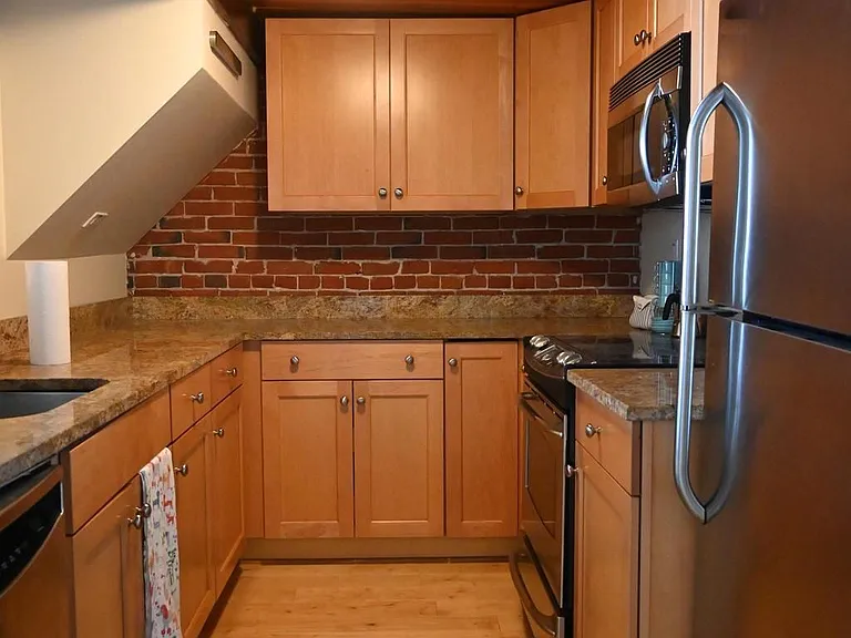 50 N Front St #56 — Photo 8