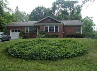 122 Spring St, Amherst, MA 01002