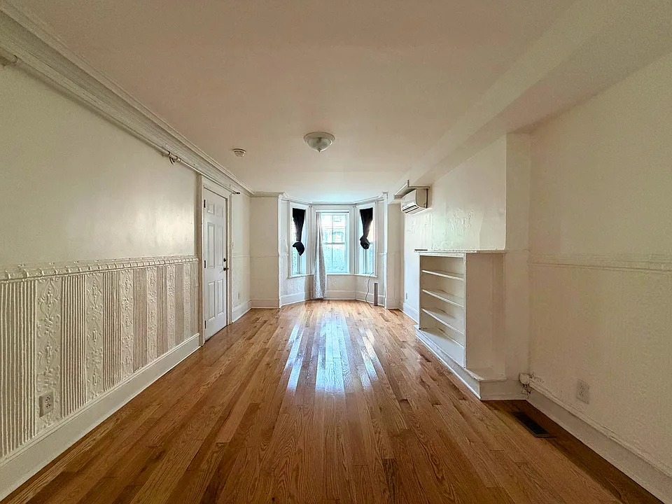 263 Liberty St #1