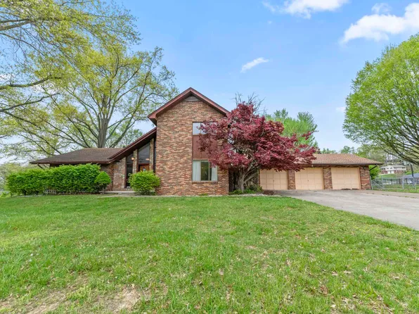 1453 Fairway Dr, Ashland, KY 41102