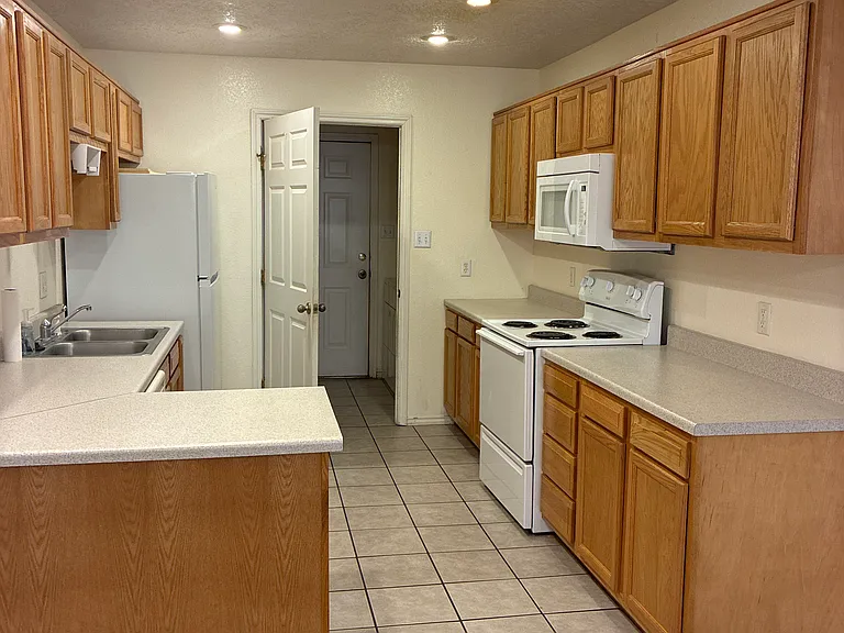 901 S Boulder Ave #1 — Photo 5