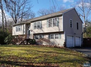 5 Newark Rd, Hewitt, NJ 07421