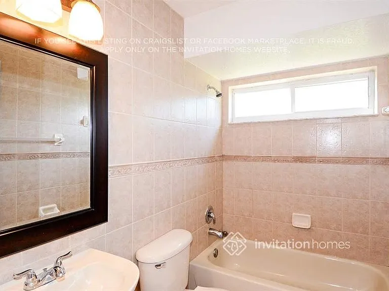 1371 Denlow Ln — Photo 13