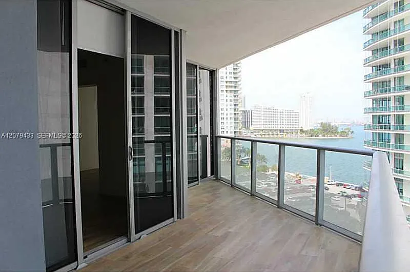 1300 Brickell Bay Dr #1008
