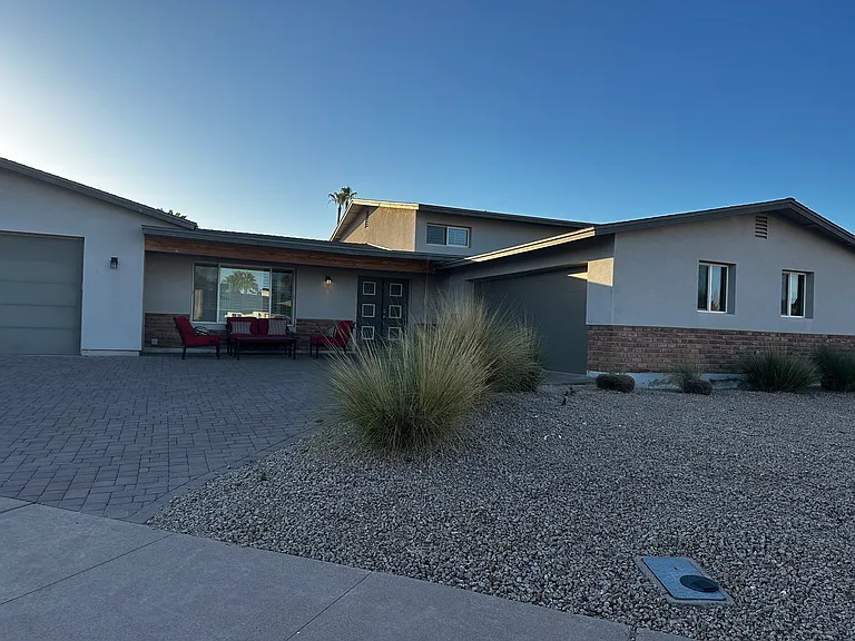 6513 N 86th Pl — Photo 1