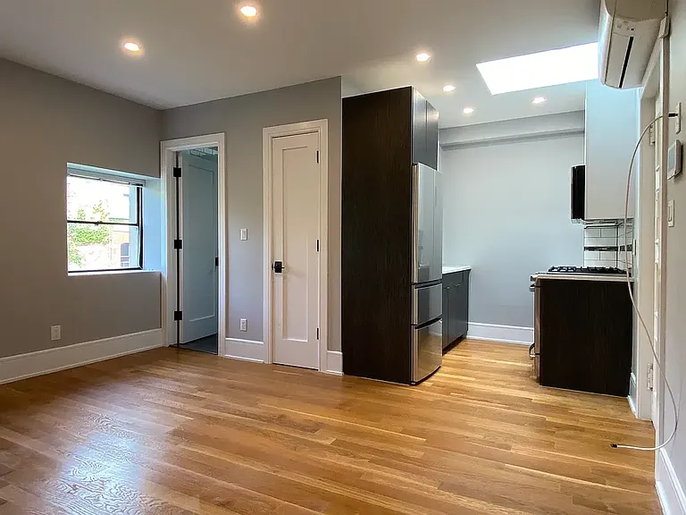 121 8th Ave #4M — Photo 3