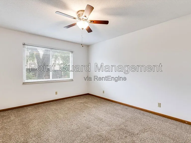 2011 N Porter Ave #232 — Photo 9