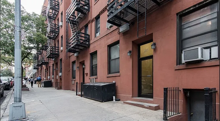 Rented by Voro NYC | media 11