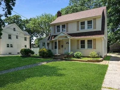 165 N Long Beach Ave, Freeport, NY, 11520