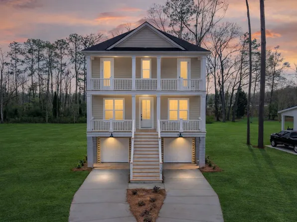 1304 McCrae Dr, Moncks Corner, SC 29461