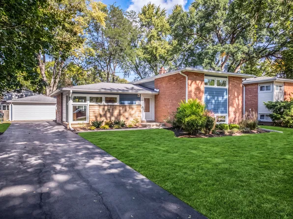252 W Pleasant Hill Blvd, Palatine, IL 60067