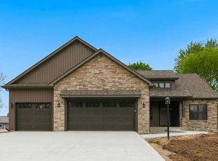 3463 E Autumn Trl, Warsaw, IN 46582