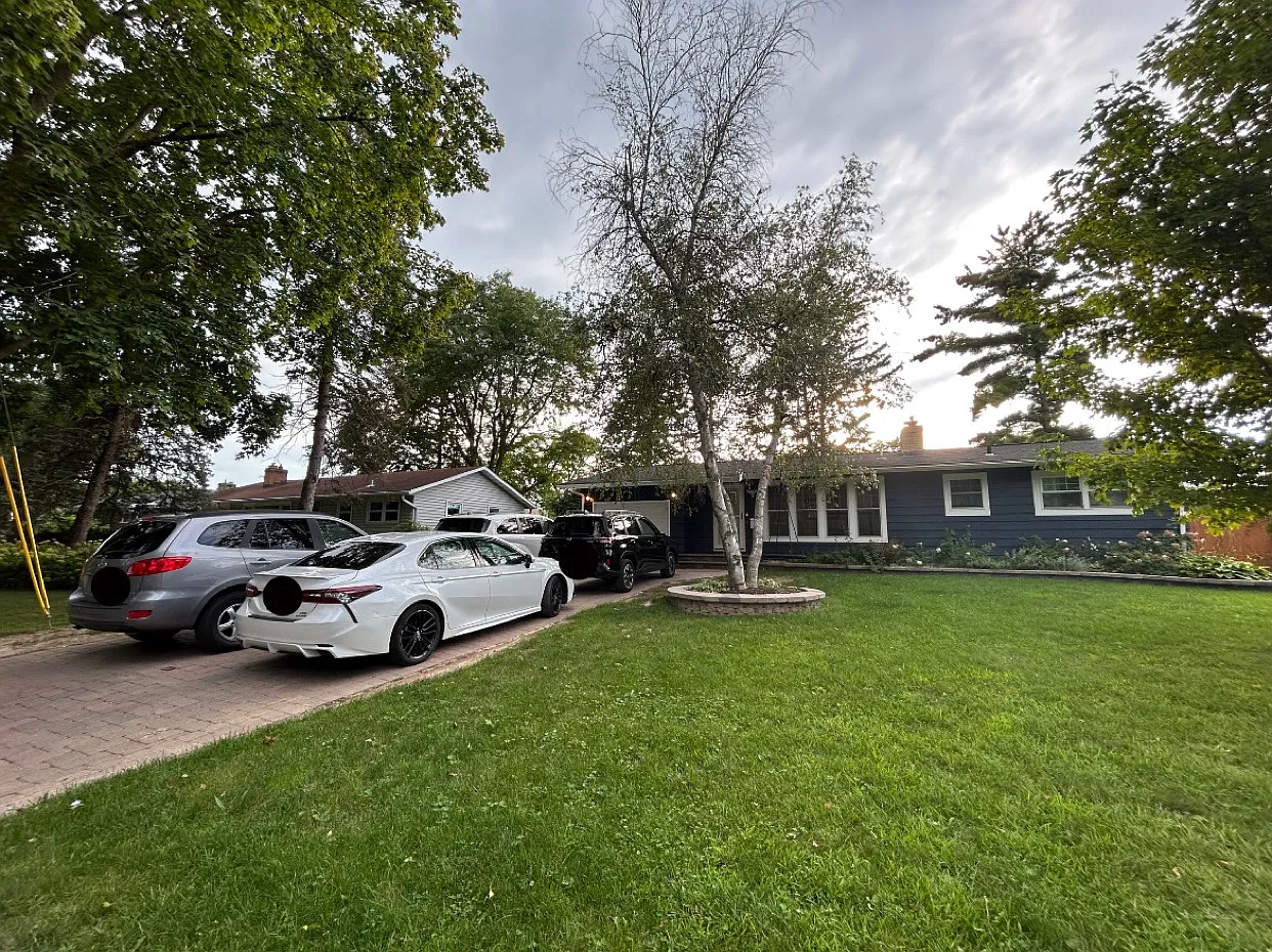 5 bed, 1060 sqft, $3,100 — Photo 1
