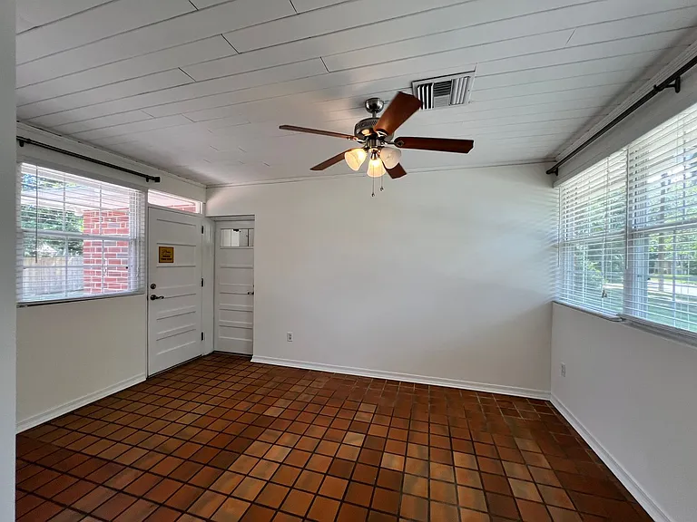 1377 Tiber Ave — Photo 15