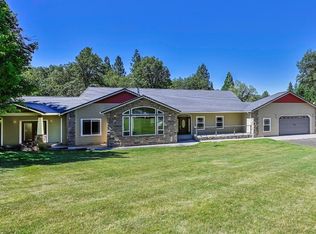 537 N Adams Dr, Mount Shasta, CA 96067