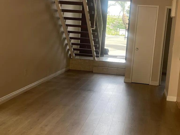 4275 Loma Riviera Ln — Photo 8