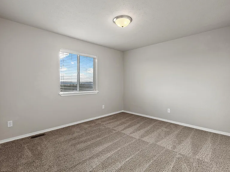 8615 N Seminole St — Photo 14