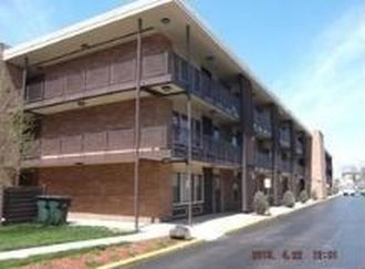9610 W Higgins Rd APT 1A, Rosemont, IL, 60018