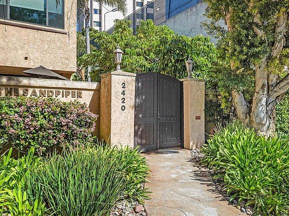 2nd image of 2420 Torrey Pines Rd Unit B202