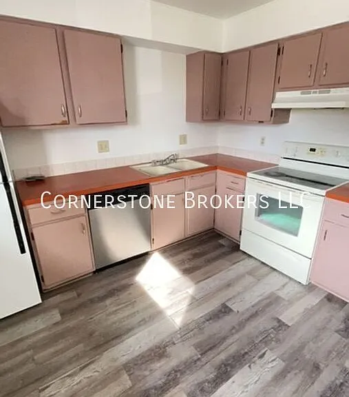 624 Maple St #E — Photo 5