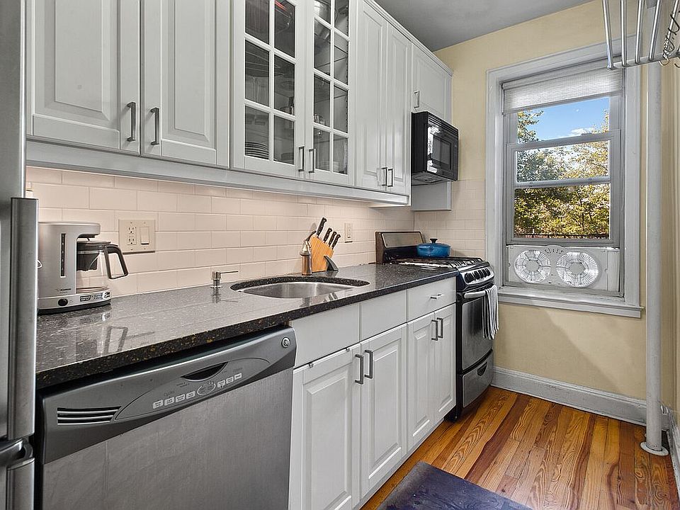 1st image of 48-23 42nd St Unit 3A