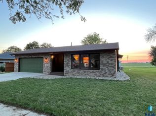 50 Park Ln, Canton, SD 57013