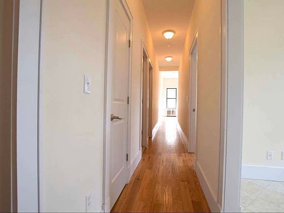 5th image of 101 W 74th St APT 5E