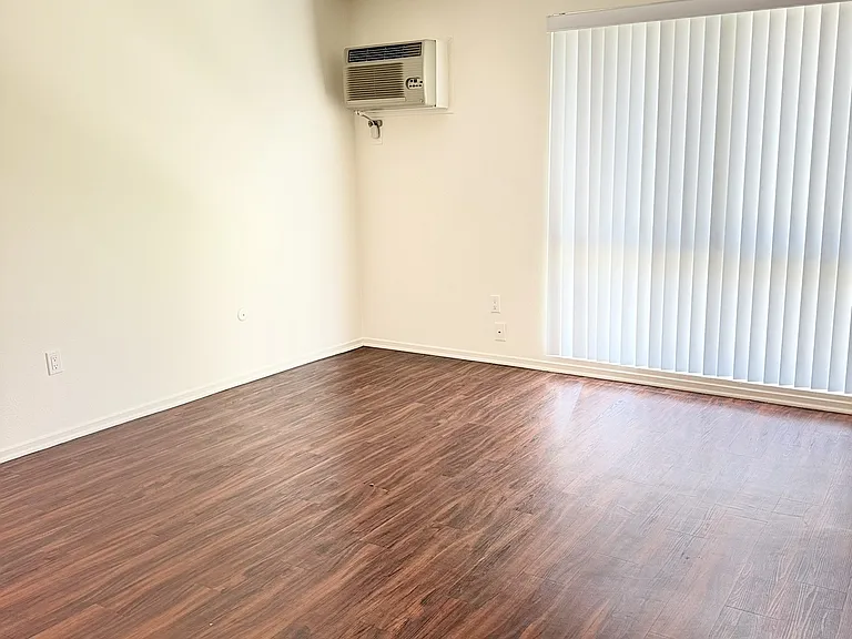 Concord Square Apartments — Photo 57