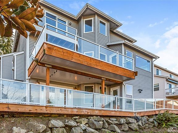 Enjoy the outdoors during all 4 seasons! 3 oversized composite decks including a waterproof lower deck with three children's swing attachments.