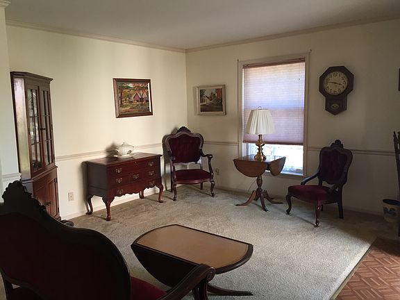 Bright & Open Great Room