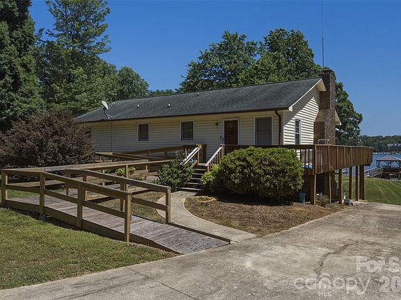 2nd image of 8226 Normandy Rd