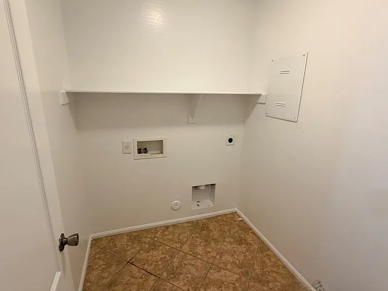 42376 W Chisholm Dr — Photo 16