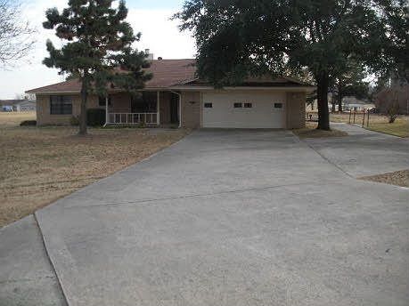 1st image of 739 Kiowa Dr W