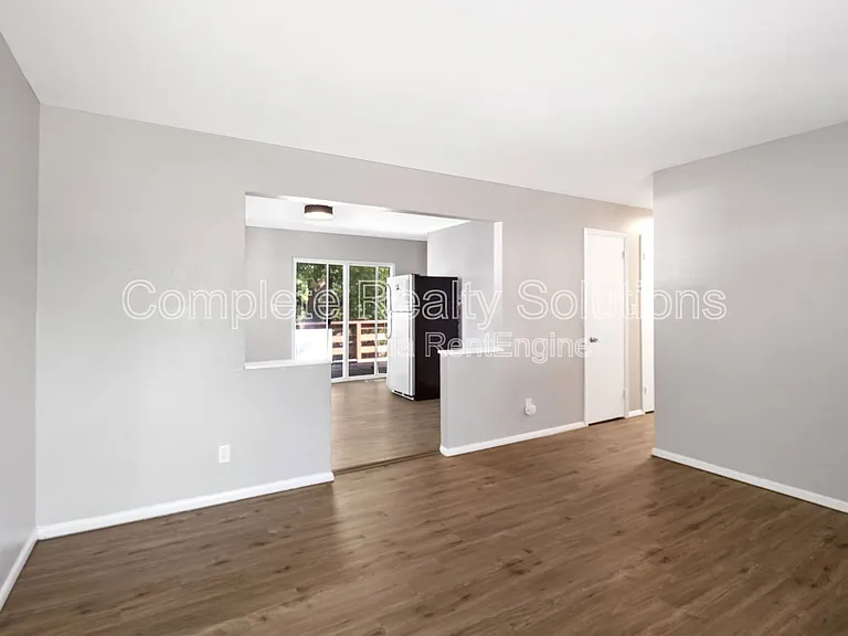 221 Barto Dr — Photo 13