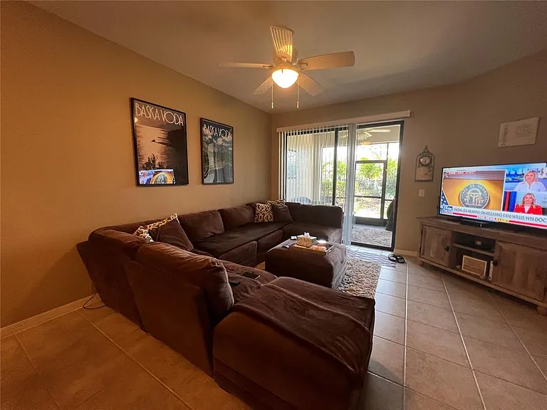 2522 Oswego Dr — Photo 15