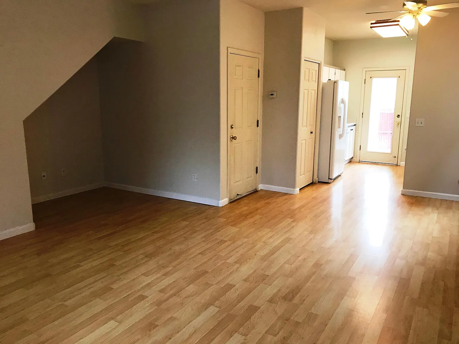 1471 Eardley Ave — Photo 4