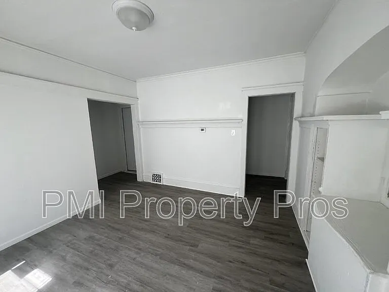 3284 N 30th St — Photo 39